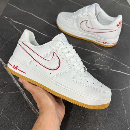 NIKE AIR FORCE 1 GOLD - BRANCO FILETE VERMELHO